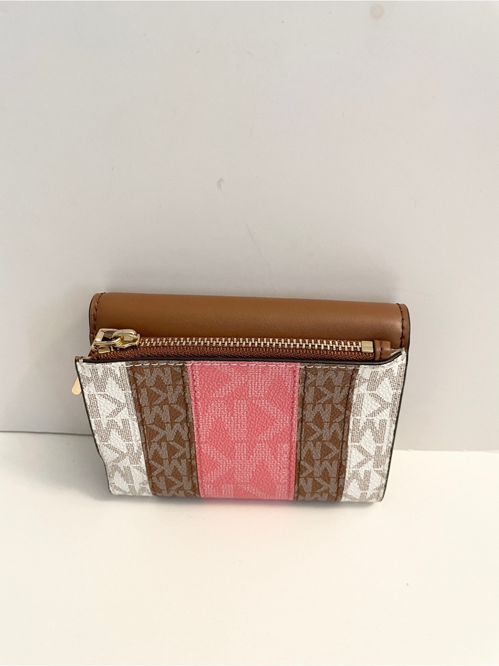 Michael Kors Carmen Medium Envelope Trifold Wallet Brown White and Pink - Picture 2 of 3